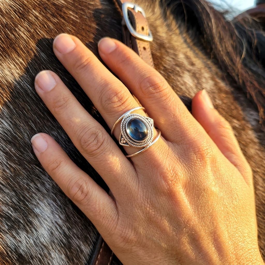 Vintage Silver Black Onyx Oval Ring