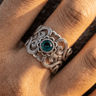 Elegant Gold Twisted Band Statement Ring