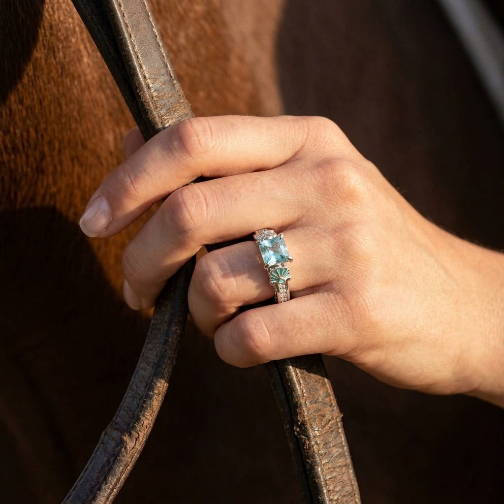 Lumen Crest Ring - Aquamarine