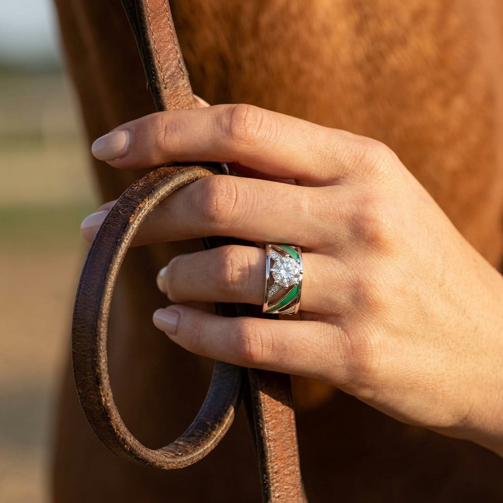 Aurora Veil Ring - Moissanite