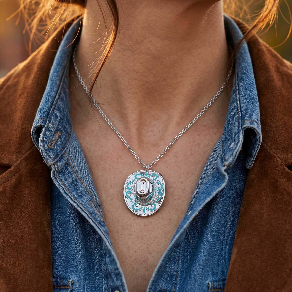 Rodeo Hat Necklace - Moissanite