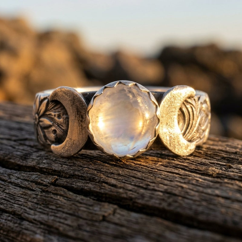 Vintage Gold Filigree Moonstone Ring