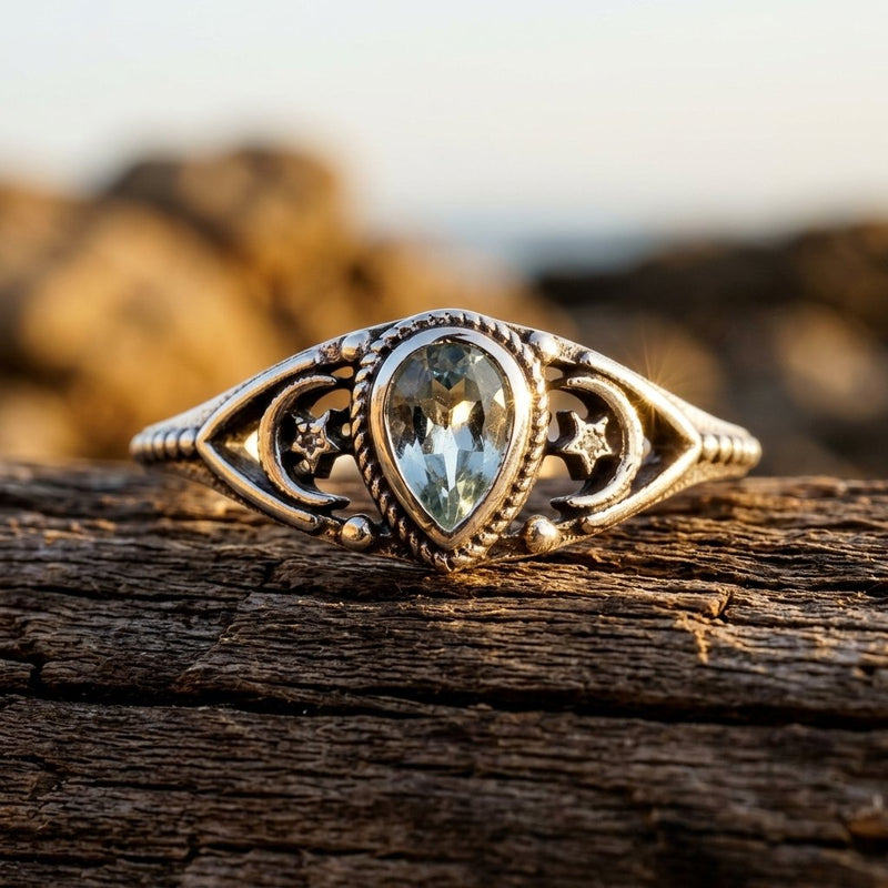 The Dusty Star Teardrop Ring